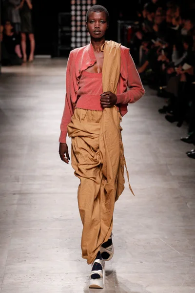 Look 17